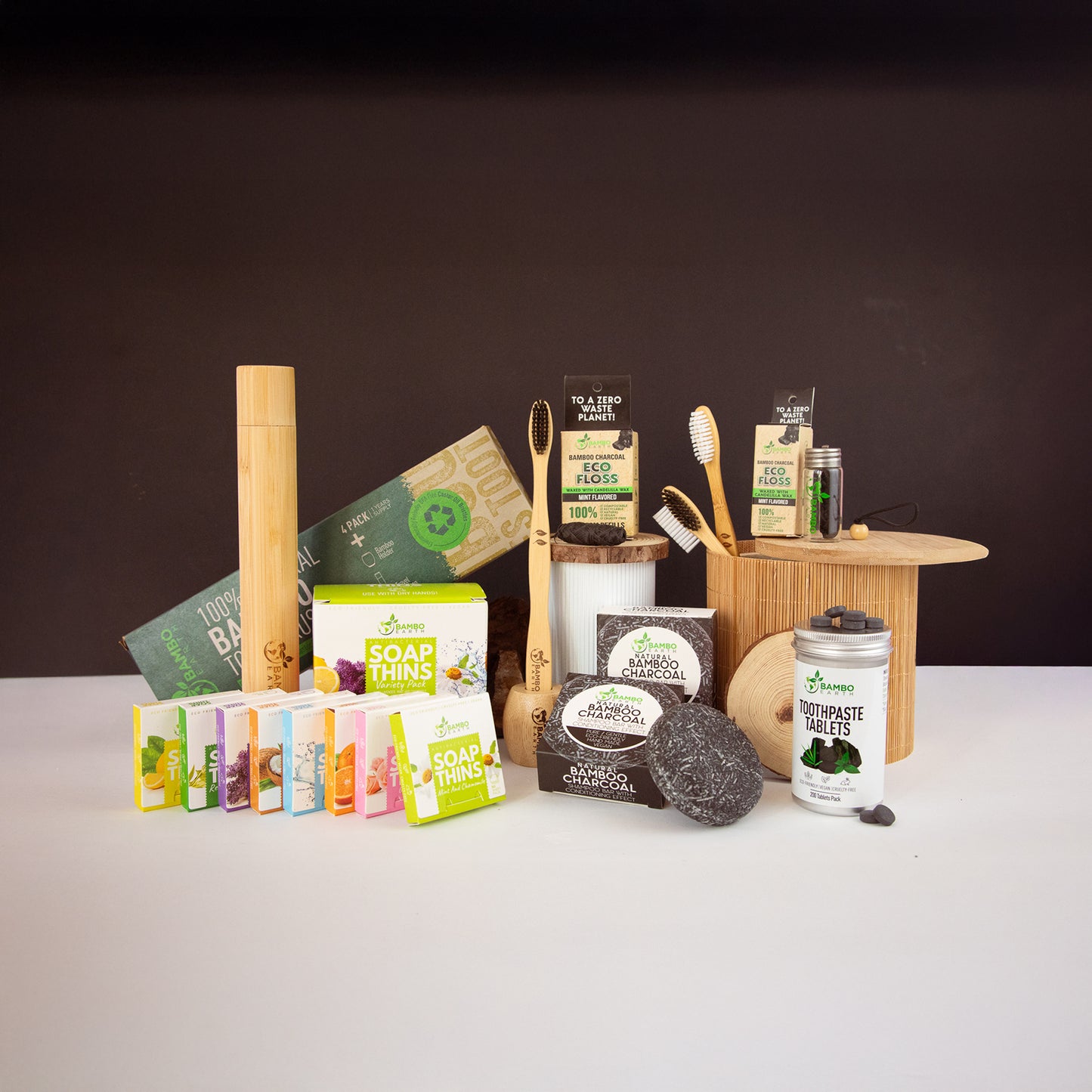 Комплект за пътуване с паста за зъби на таблетки и конец за зъби