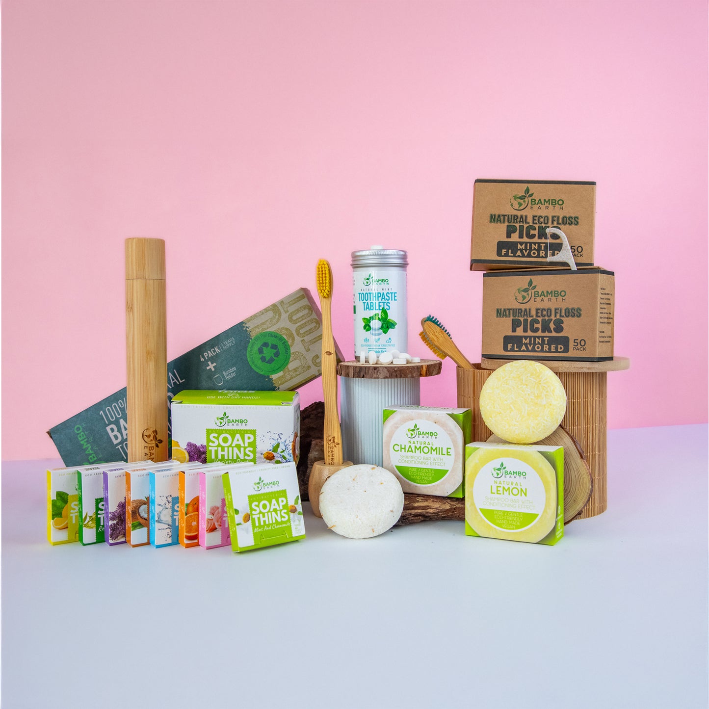 Комплект за пътуване с паста за зъби на таблетки и конец за зъби на клечка