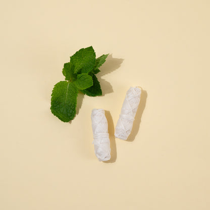 Комплект за пътуване с паста за зъби на таблетки и конец за зъби